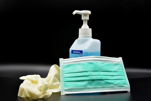 2 hand disinfection 4954840 640